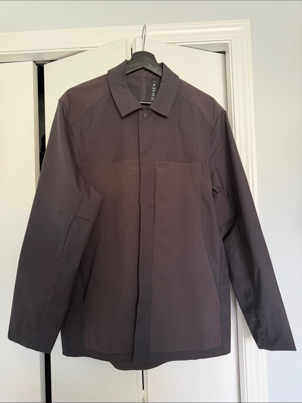 lululemon athletica Men's Charcoal Lightweight Shirt Jacket - Picture 1 of 3
